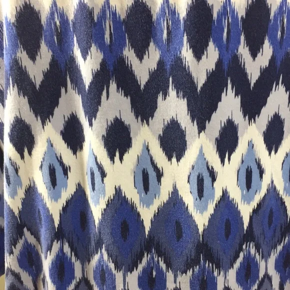 Ruby Rd. Blue and White Patterned Top - Picture 6 of 8